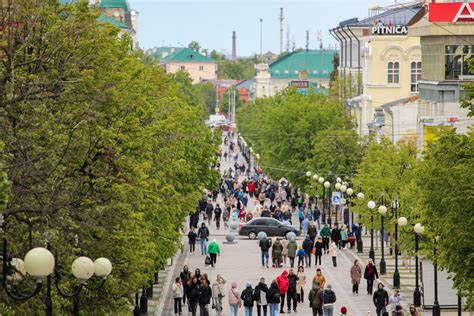 Воскресенье: переменная облачность и возможен дождь