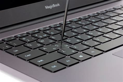 Выбор цветовой палитры для подсветки клавиатуры на Honor MagicBook