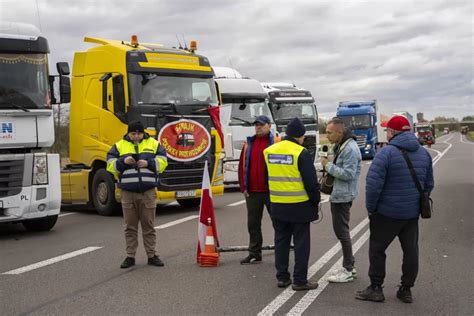 Вычисление средней скорости движения грузовых транспортных средств