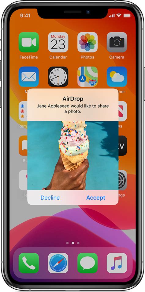 Загрузка медиатеки на iPhone через AirDrop