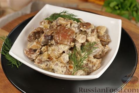 Запеченные куриные желудки с сыром и грибами