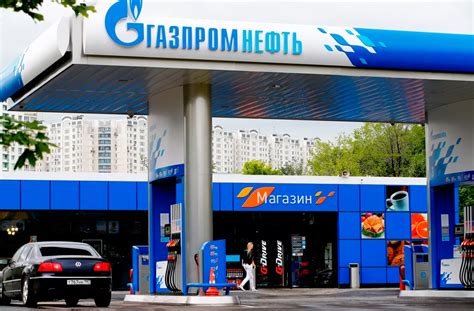 Заправка автомобиля на Газпром самообслуживании