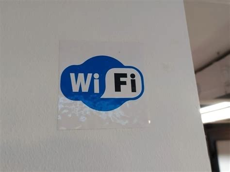 Избегайте подключения к ненадежным Wi-Fi сетям