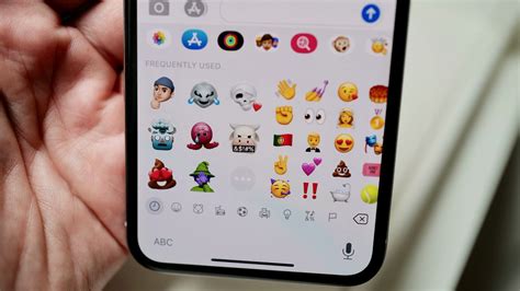 Как включить мемоджи на iPhone