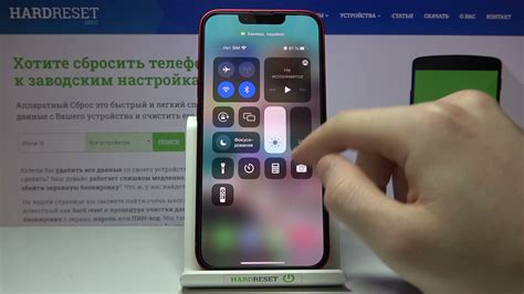 Как выключить звук на iPhone 13