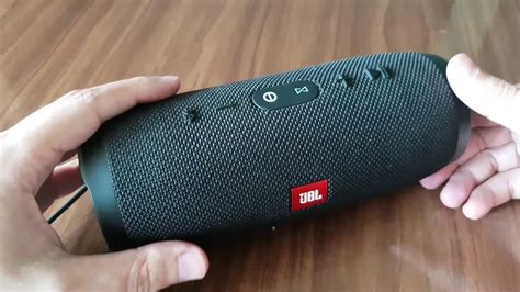 Как перезагрузить JBL Charge 4 с помощью кнопки включения