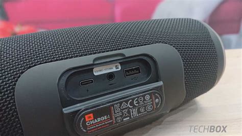 Как подключить флешку к JBL Boombox