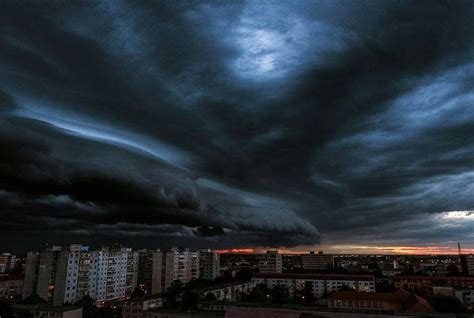 Осмотрите небо перед полночью