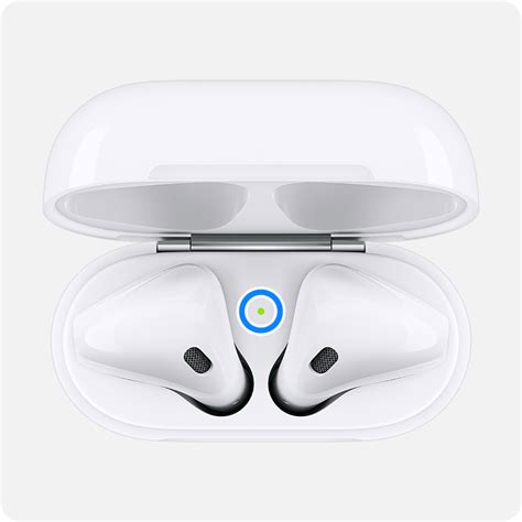 Откройте крышку зарядного футляра AirPods