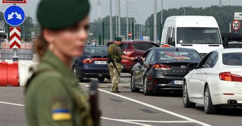 Пересечение границы и предъявление документов