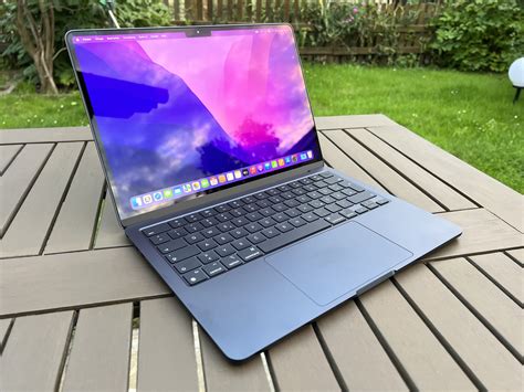 Подготовка MacBook Air 2022 к первому включению