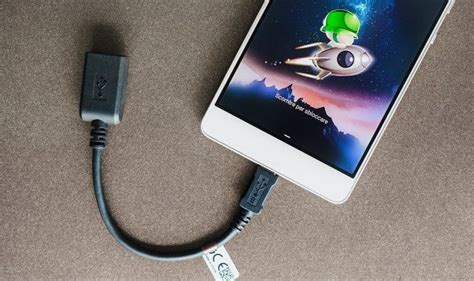 Подключение электроскутера к телефону через USB-кабель