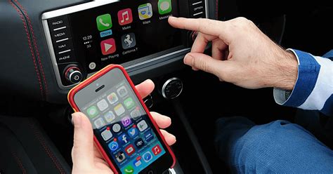 Подключение iPhone к автомобильному экрану через Apple CarPlay