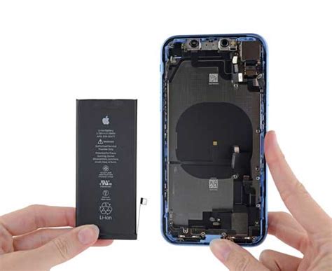 Пошаговая инструкция по замене аккумулятора на iPhone XR