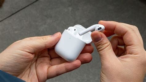 Простые и эффективные способы очистить наушники AirPods