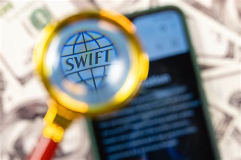 Работа Swift в России