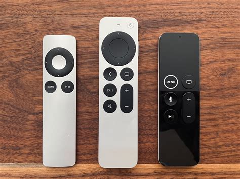 Располагайте Apple TV так, чтобы удобно использовать Siri Remote