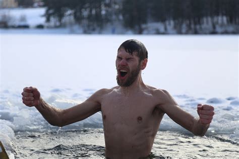 Сны о погружении в холодную воду: что они значат?