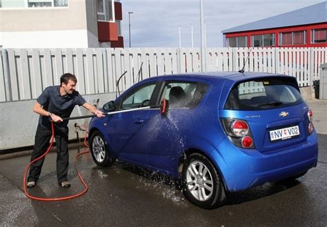 Советы по самостоятельной мойке салона автомобиля