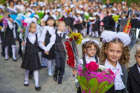 Тенденции моды для школьников в новом учебном году