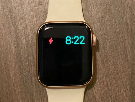 Третье правило: храните Apple Watch в специальном чехле