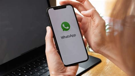 Удаление всех сообщений в WhatsApp