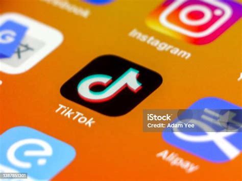 Установка приложения TikTok на iPhone