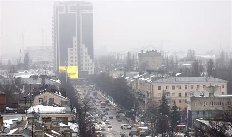 Что приводит к повреждению губ