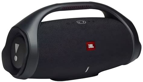 Шаг 2: Вставьте флешку в USB-порт JBL Boombox