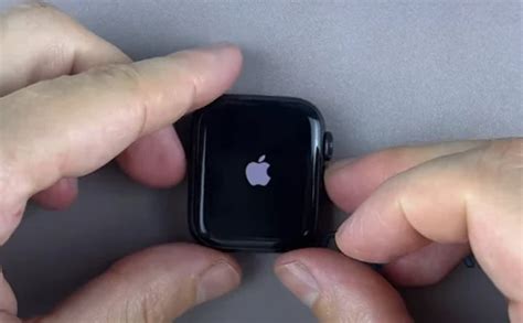 Шаг 7: Отключение Apple Watch от компьютера